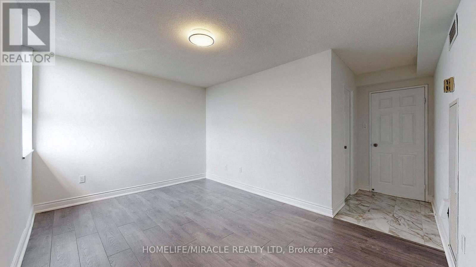 #1206 10 TOBERMORY DRIVE - 20