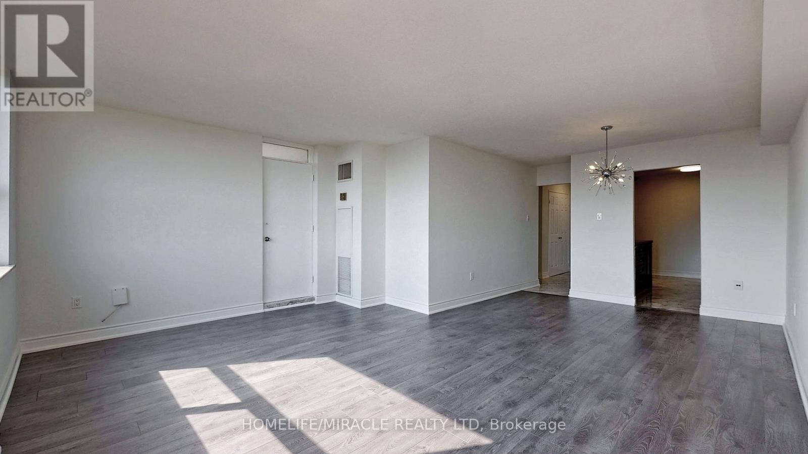 #1206 10 TOBERMORY DRIVE - 10