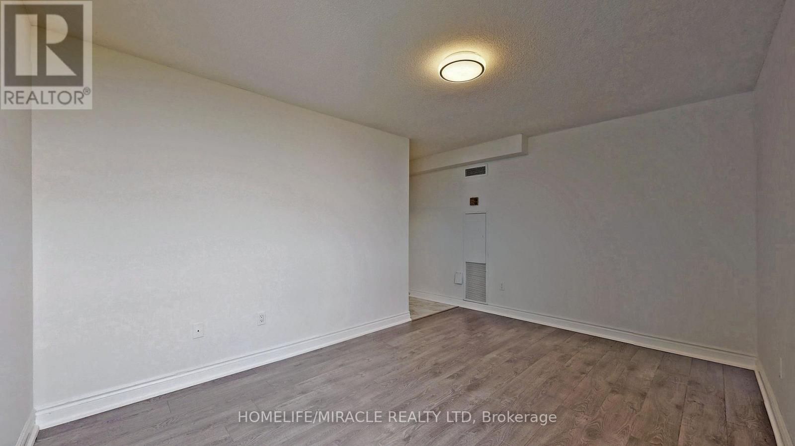 #1206 10 TOBERMORY DRIVE - 21