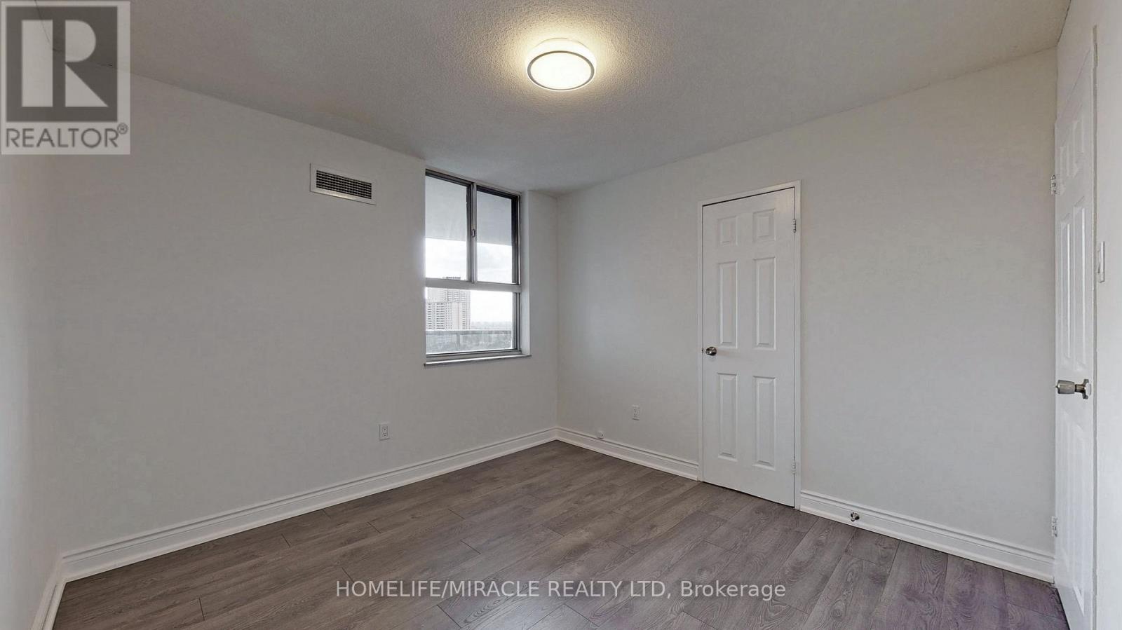 #1206 10 TOBERMORY DRIVE - 25