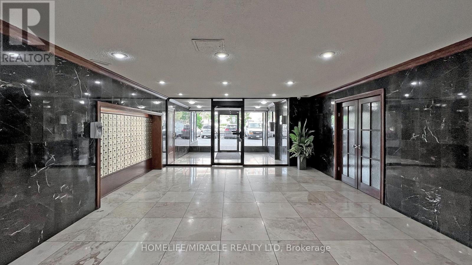 #1206 10 TOBERMORY DRIVE - 3