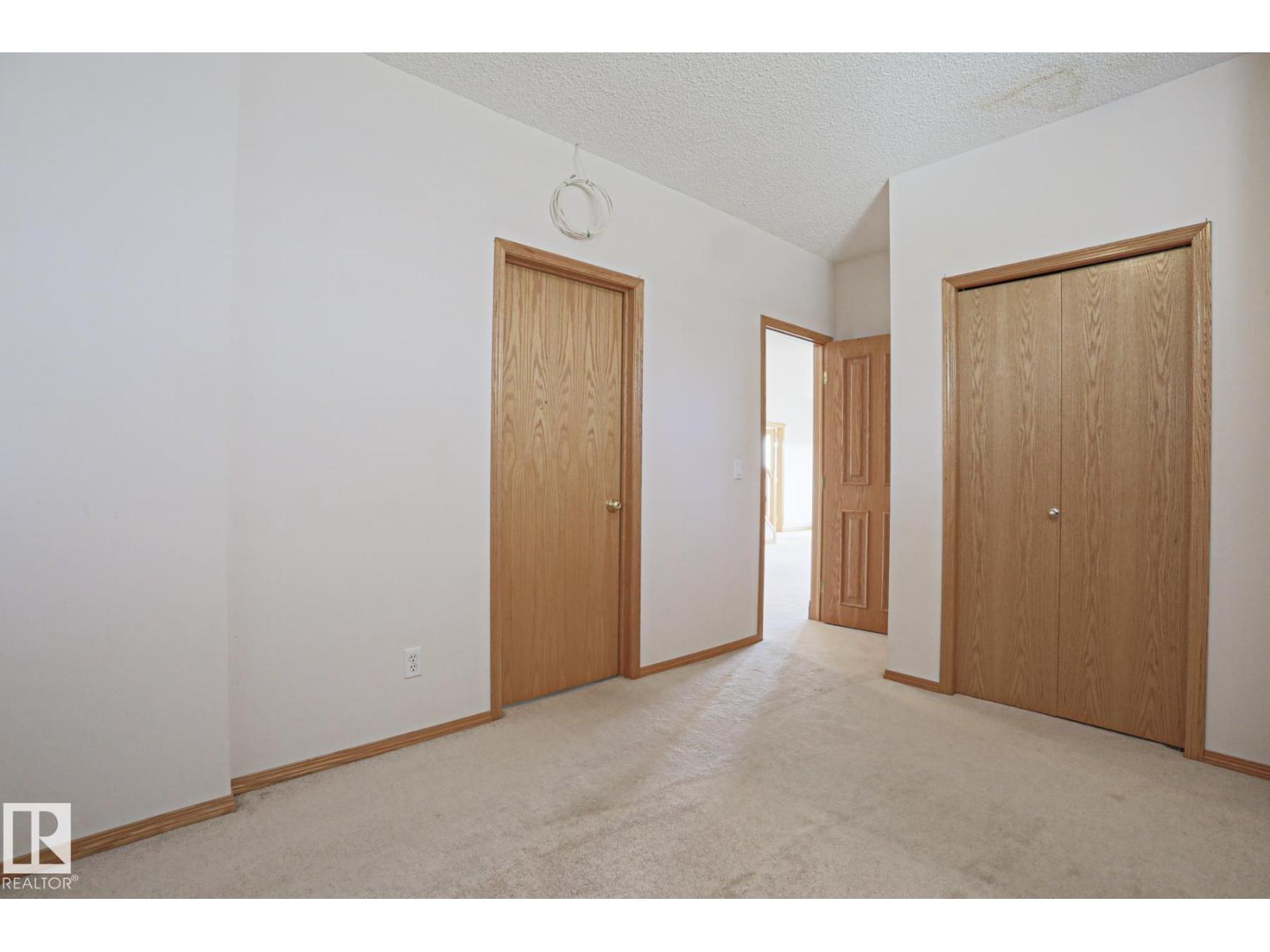16203 89 ST NW - 61