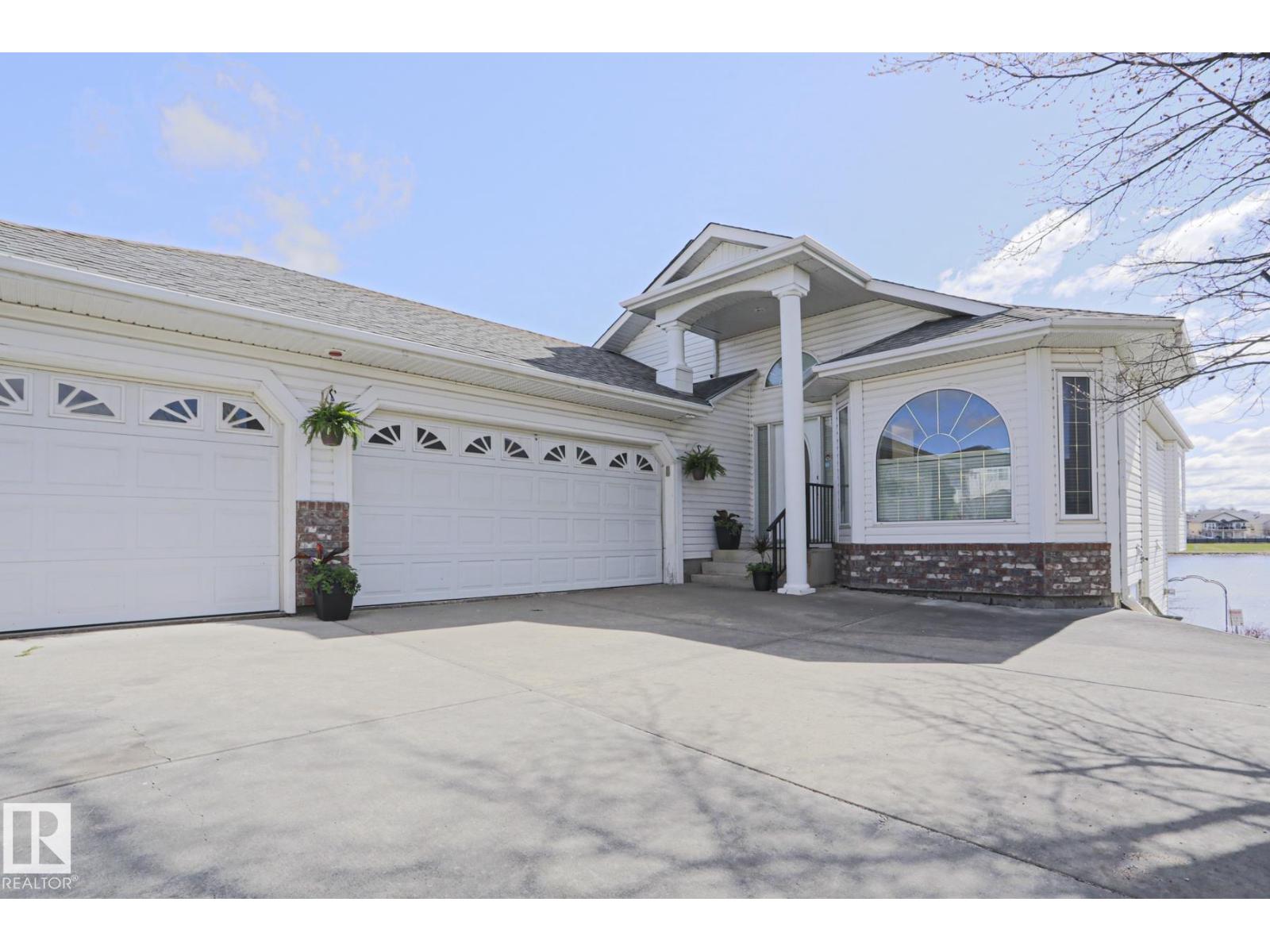 16203 89 ST NW - 9