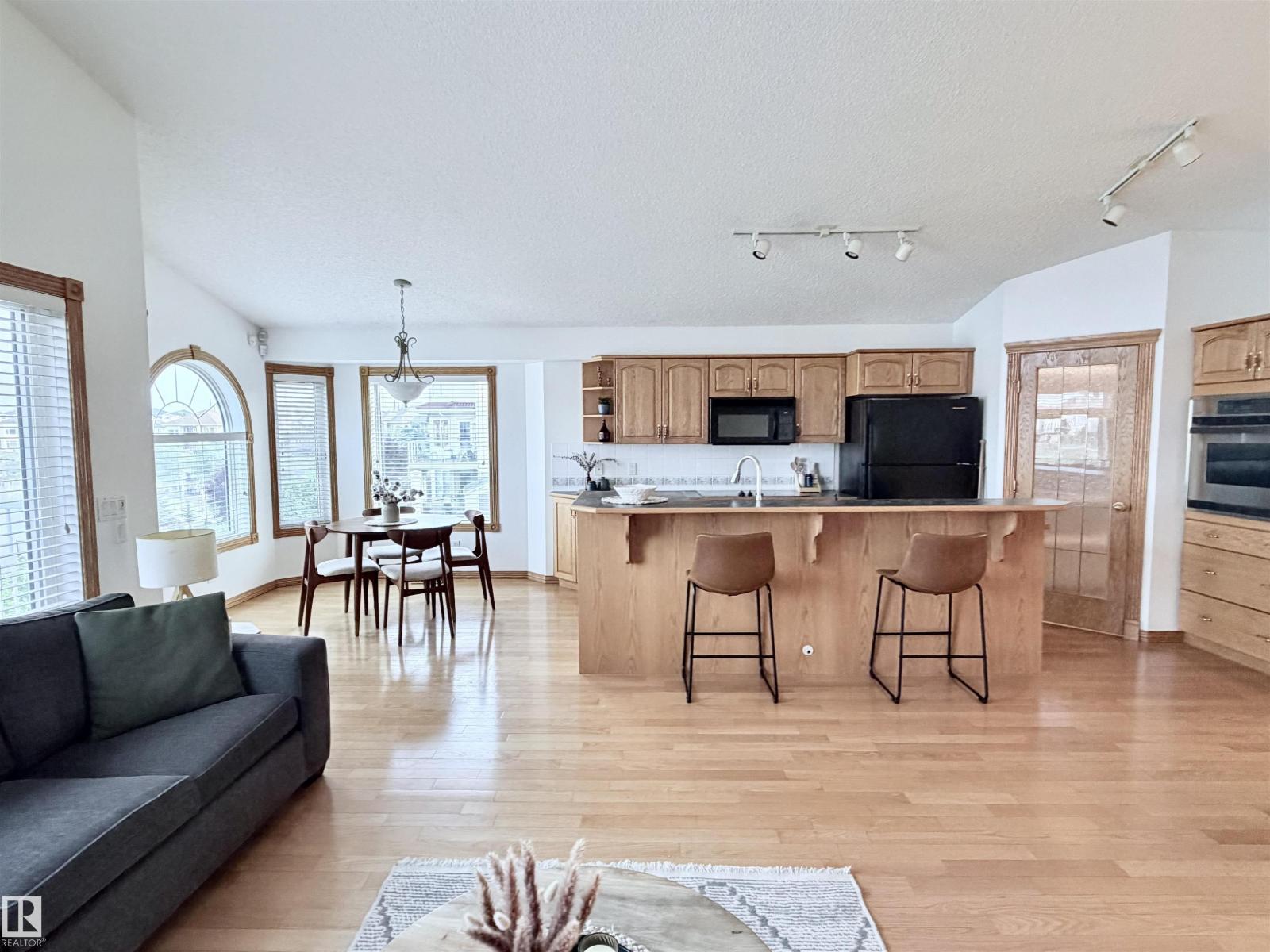 16203 89 ST NW - 17