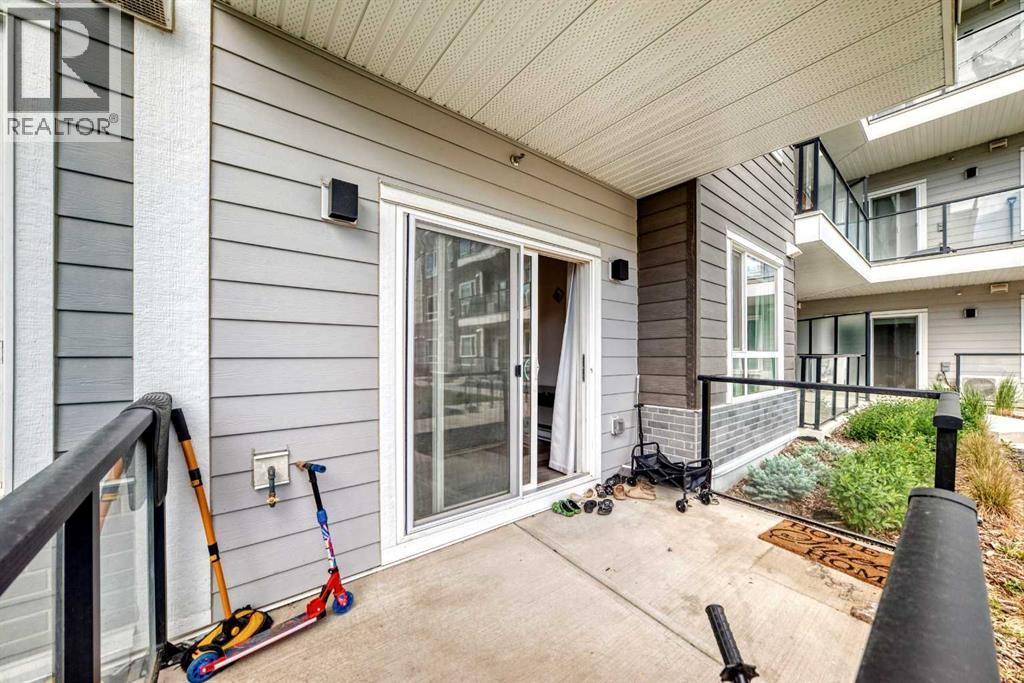 #2105 33 Carringham Gate NW - 17