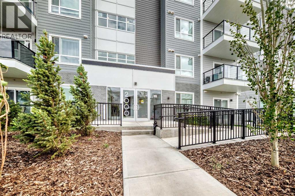 #2105 33 Carringham Gate NW - Image 3
