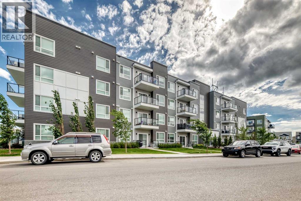 #2105 33 Carringham Gate NW - 1
