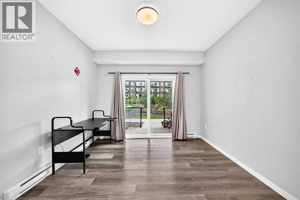 #2105 33 Carringham Gate NW - 13