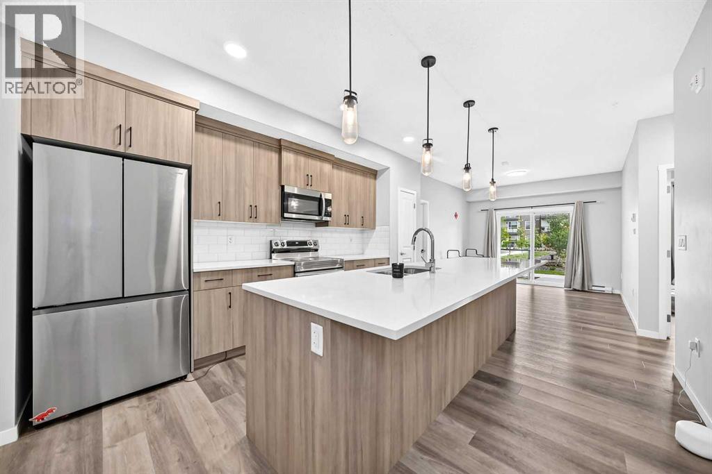 #2105 33 Carringham Gate NW - 8