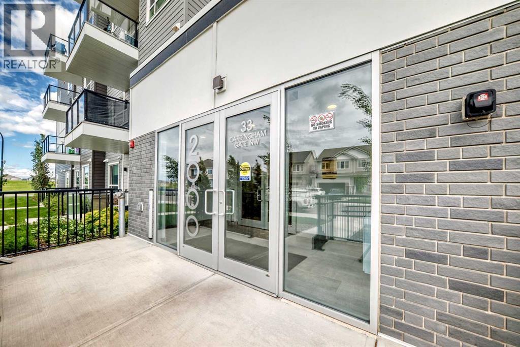 #2105 33 Carringham Gate NW - 4