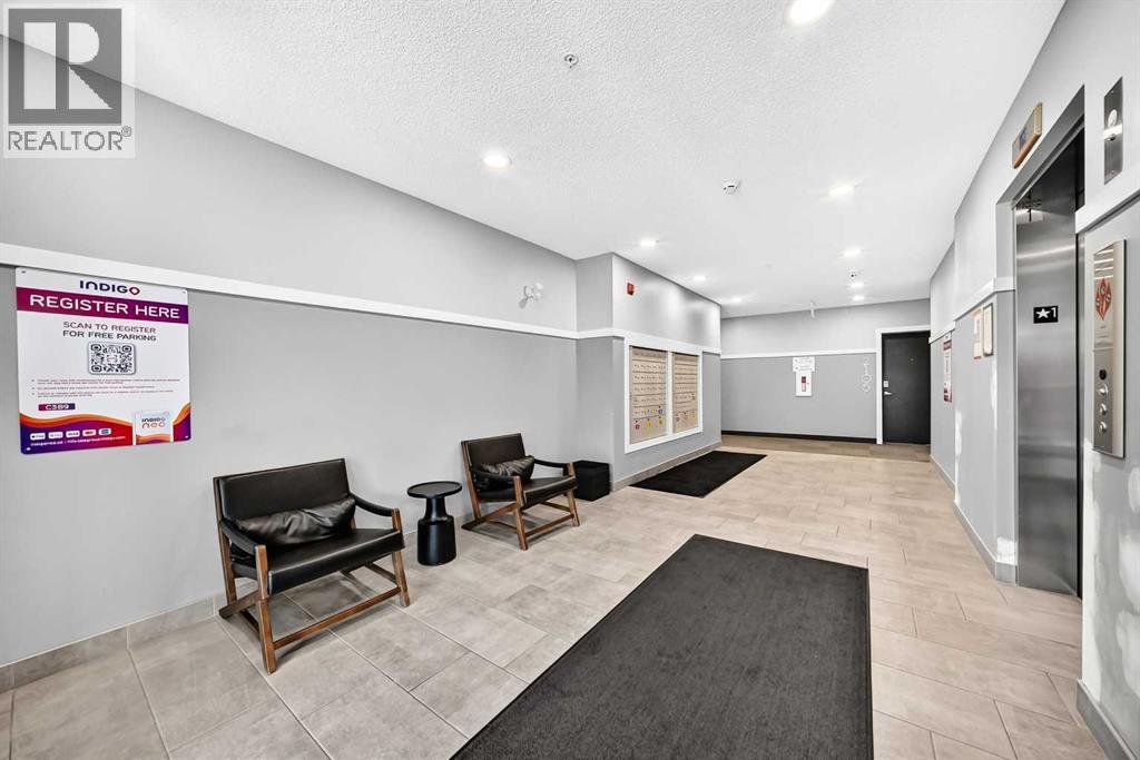 #2105 33 Carringham Gate NW - 39