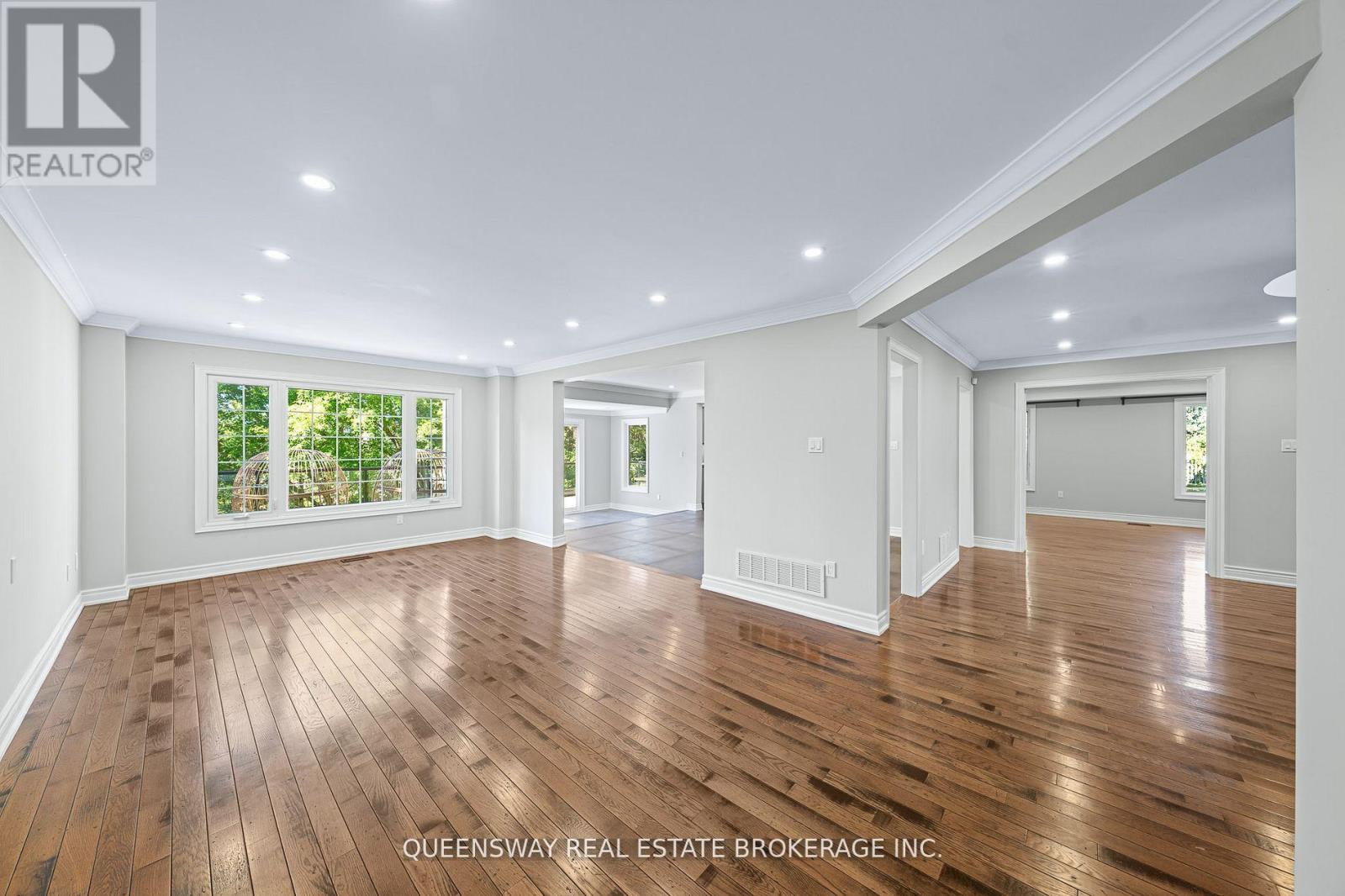 619 CULLER MEWS - 12