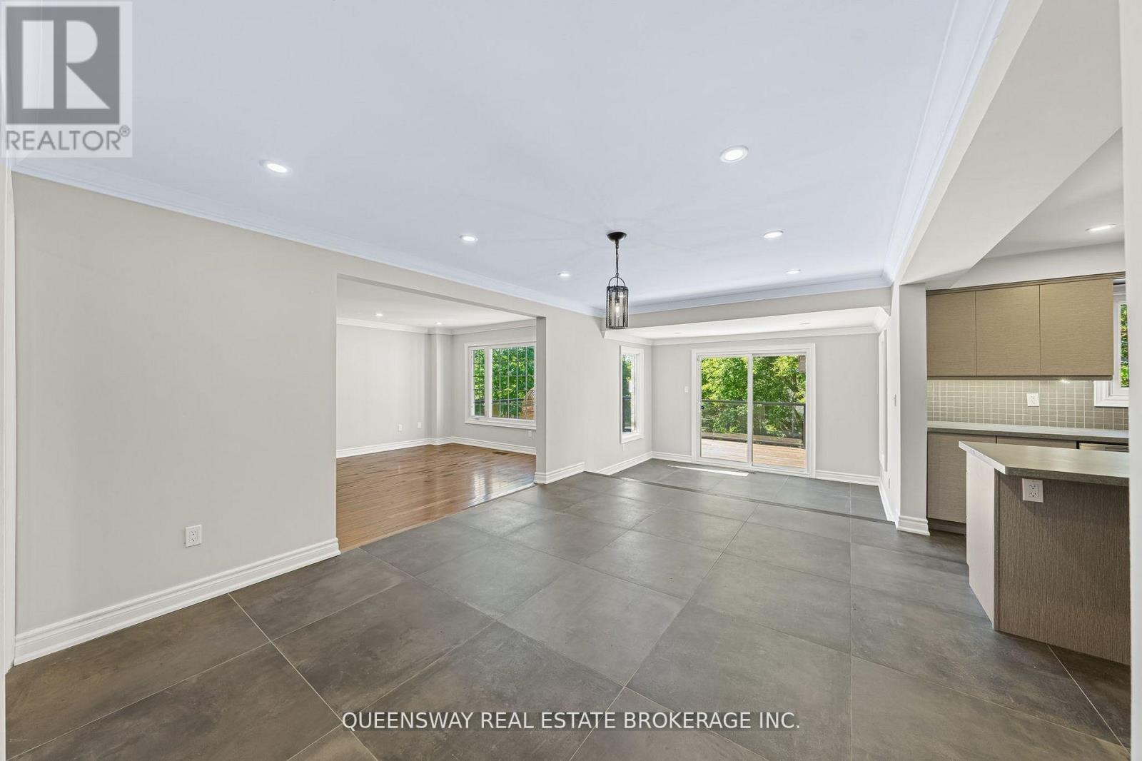 619 CULLER MEWS - 13