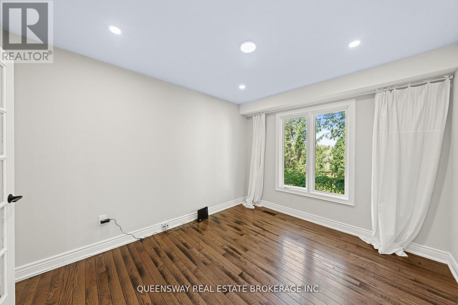 619 CULLER MEWS - 26