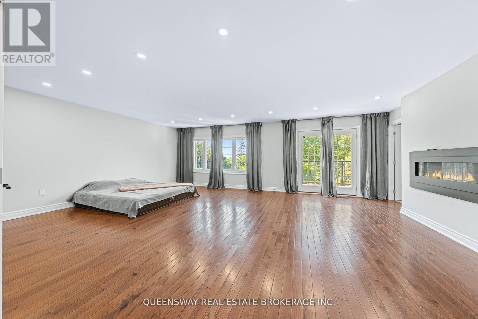 619 CULLER MEWS - 29