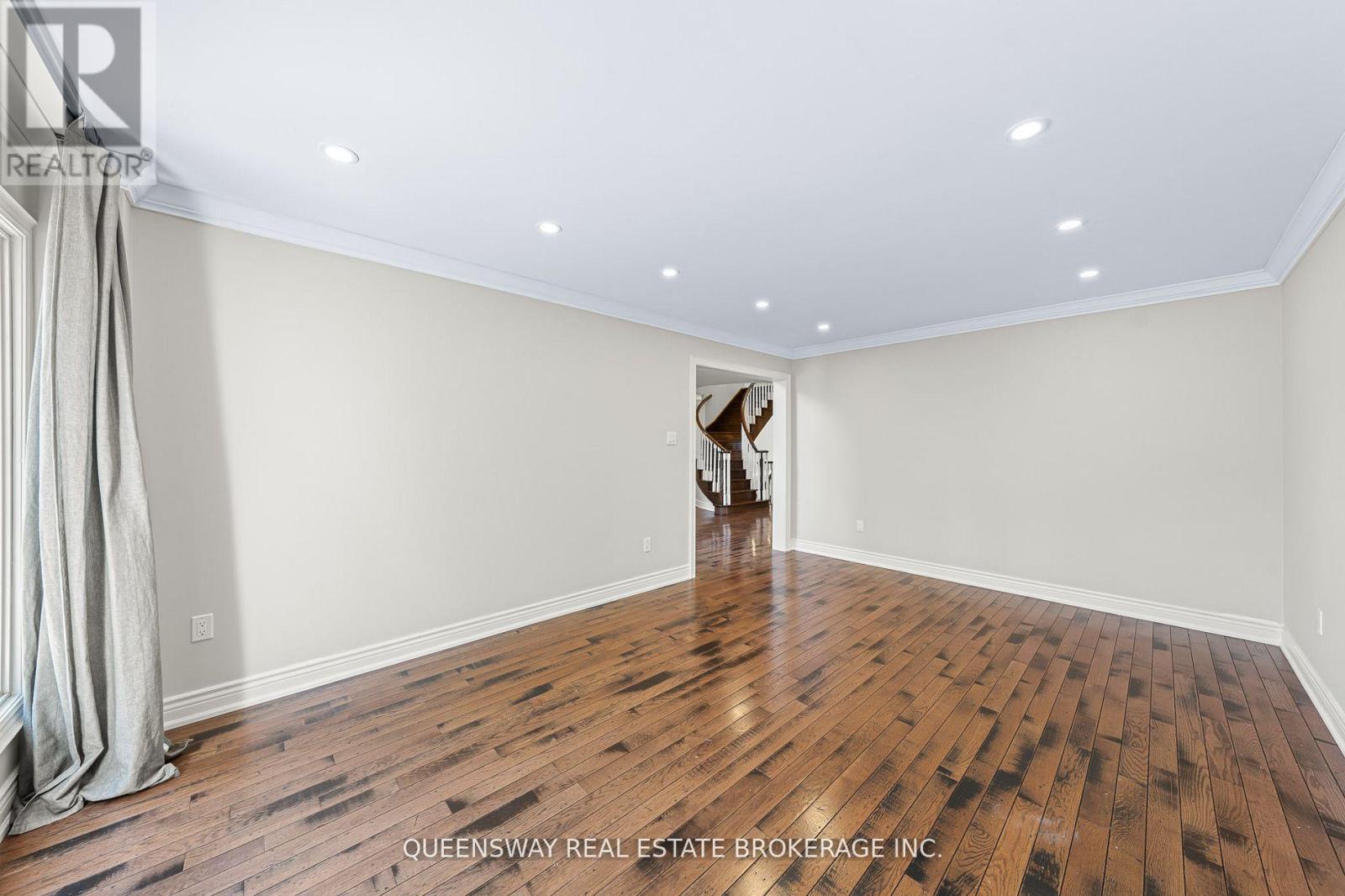 619 CULLER MEWS - 36