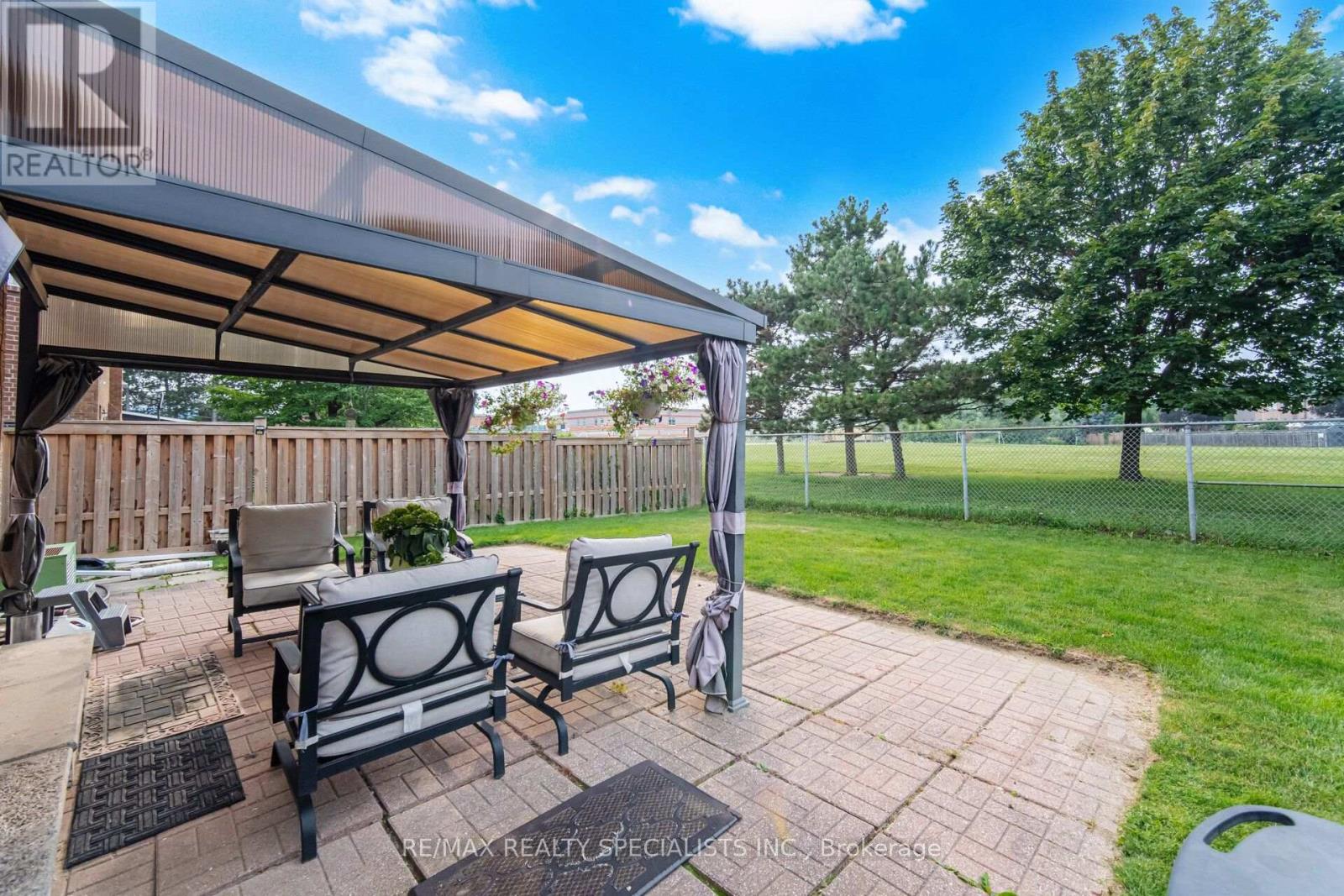 271 NAHANI WAY - Image 30