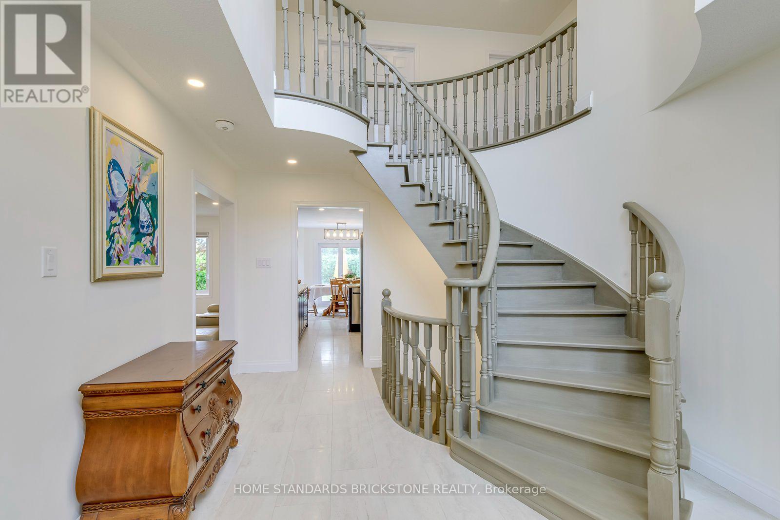 15 SAMUEL CRESCENT - 16