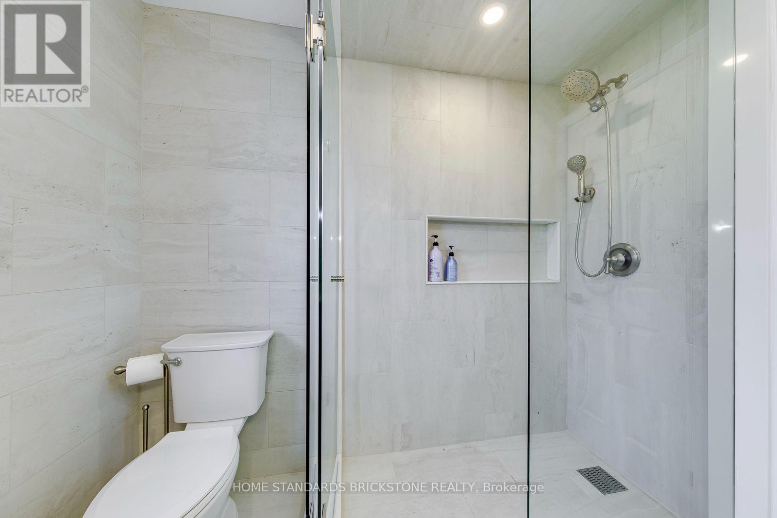 15 SAMUEL CRESCENT - 30