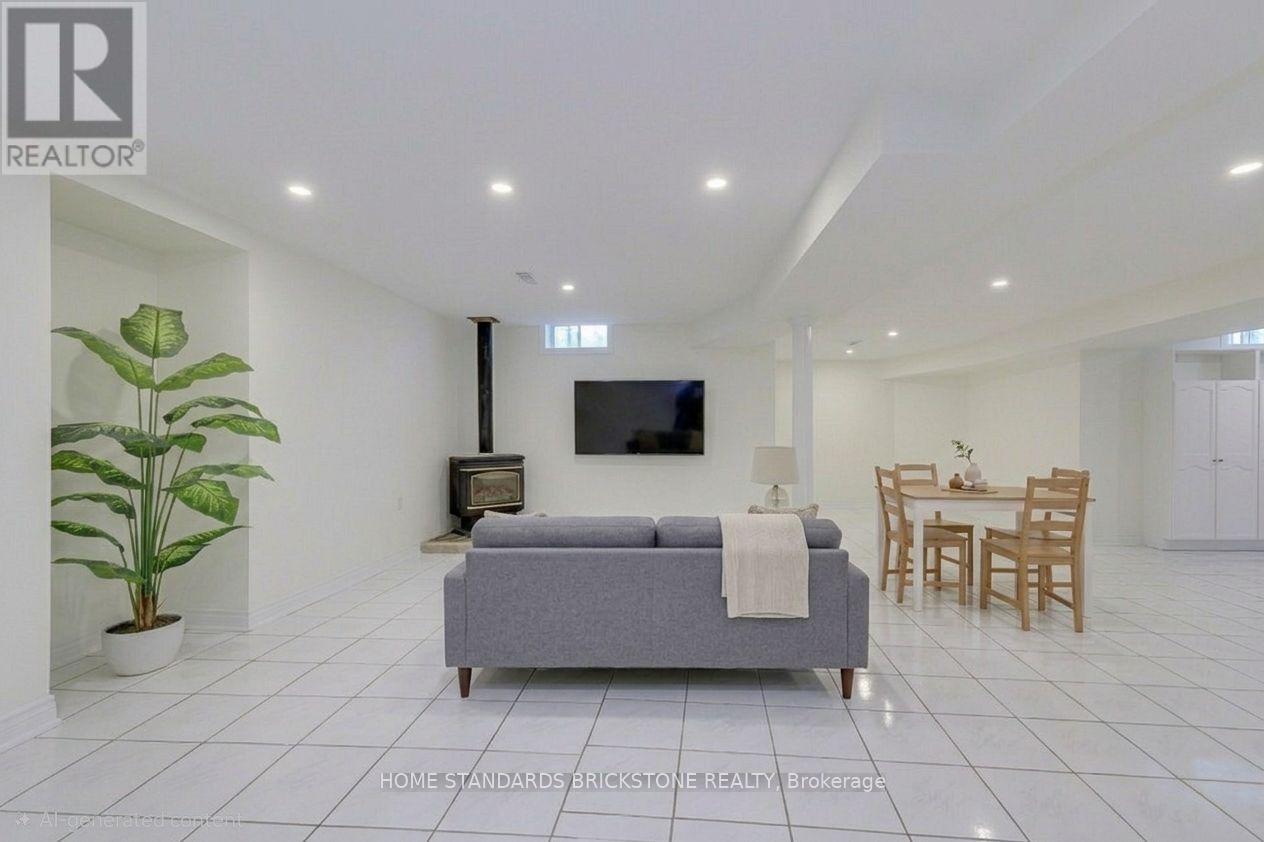 15 SAMUEL CRESCENT - 35