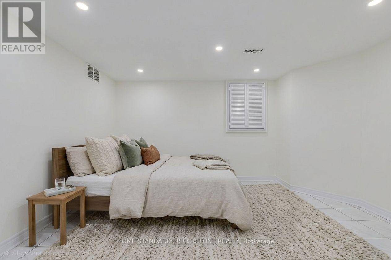 15 SAMUEL CRESCENT - 40