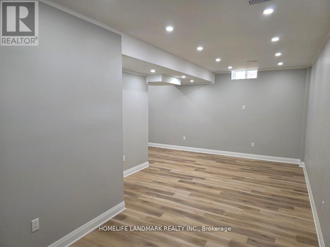 18 TYLER AVENUE - 38