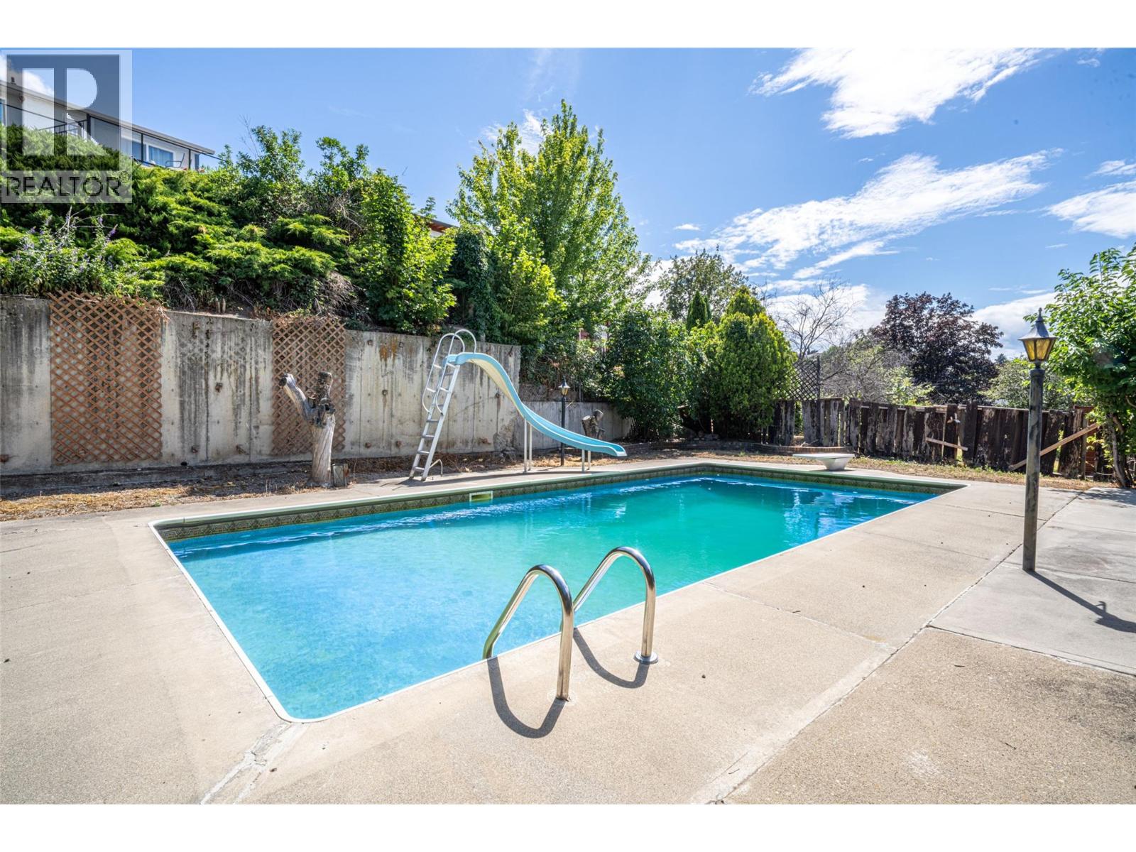 3802 21 Avenue - 2