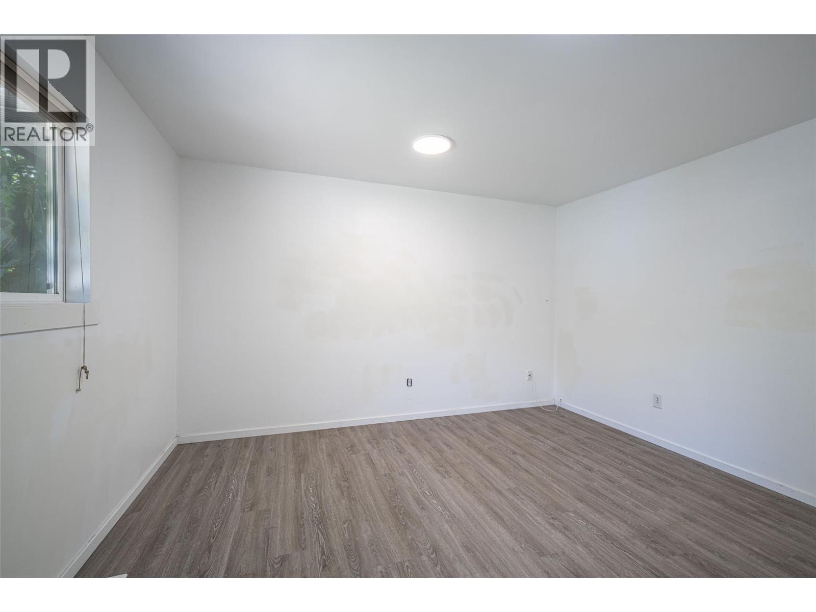 3802 21 Avenue - 35