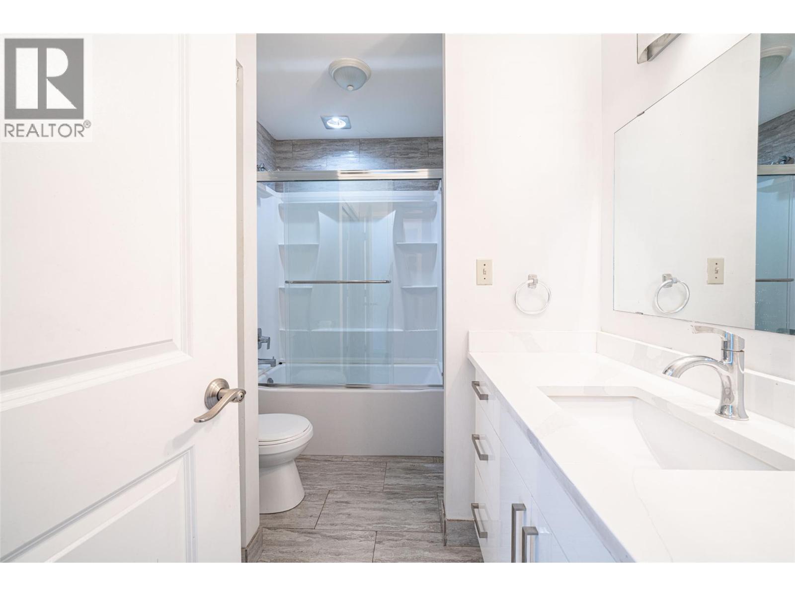 3802 21 Avenue - 30