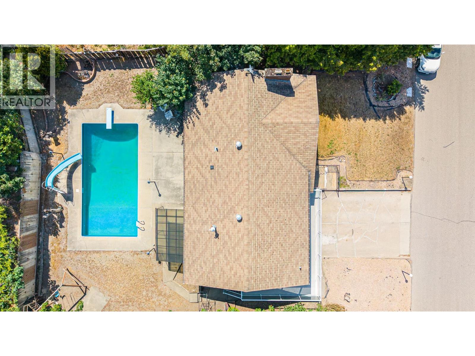 3802 21 Avenue - 5