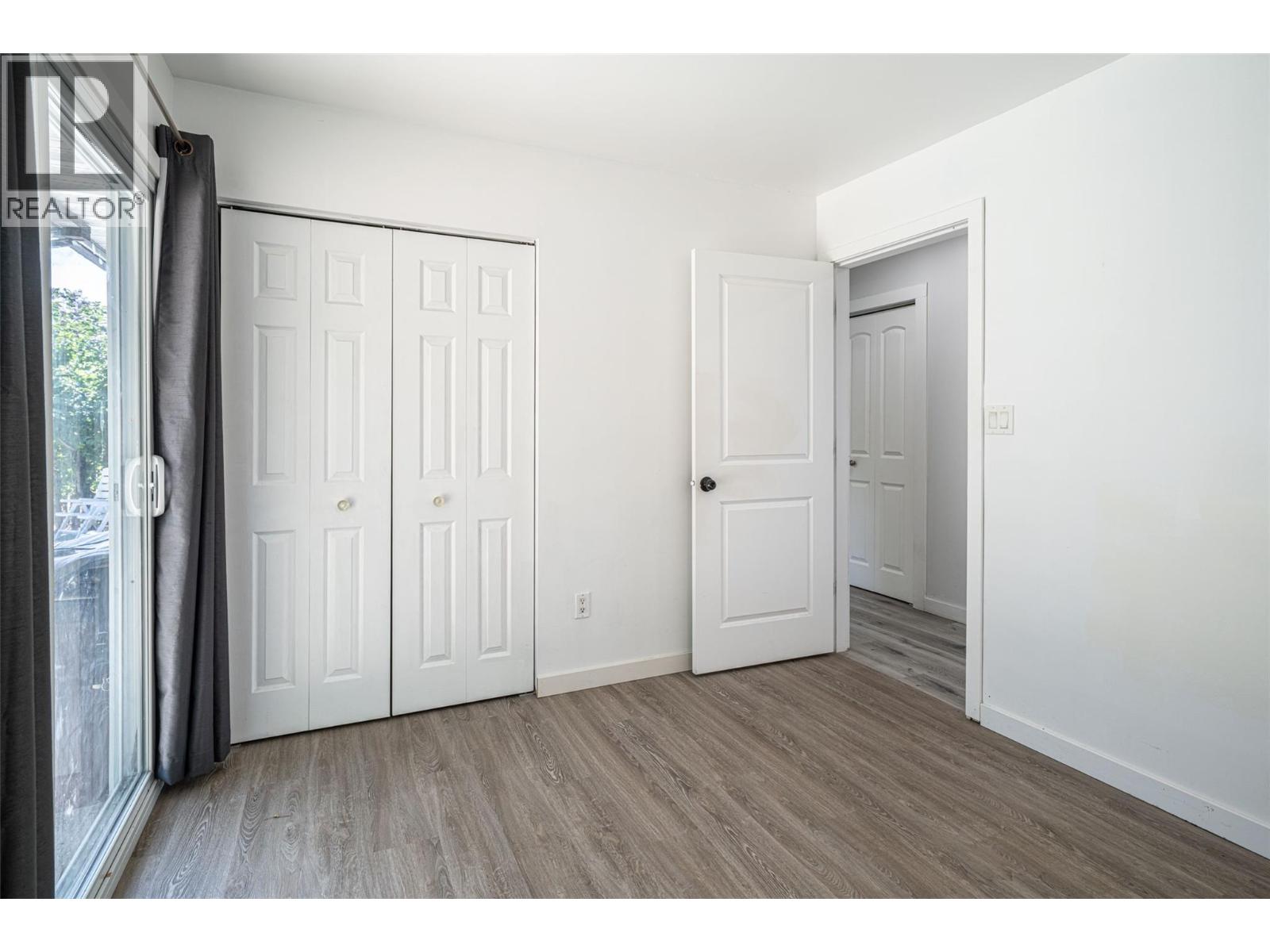 3802 21 Avenue - 26