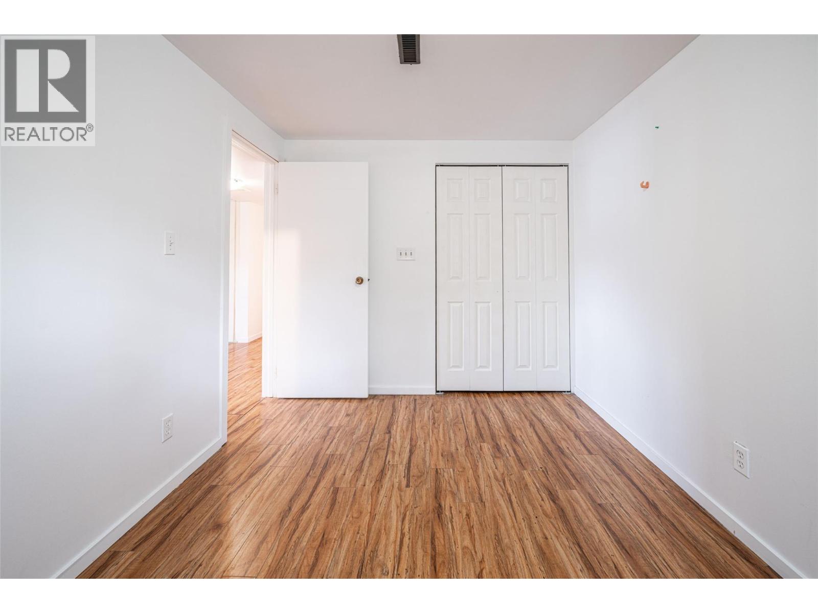 3802 21 Avenue - 57