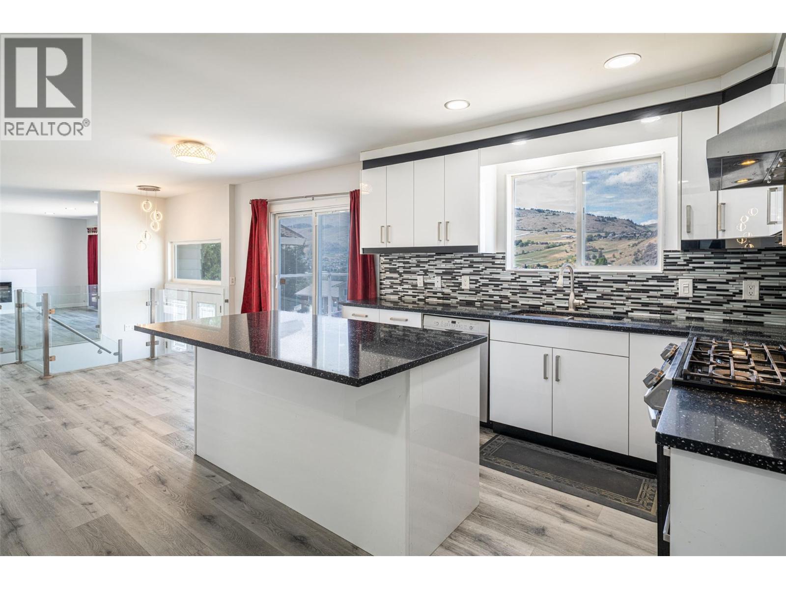 3802 21 Avenue - 23