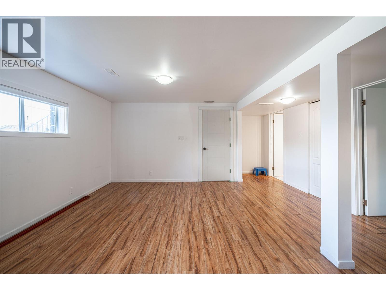3802 21 Avenue - 53