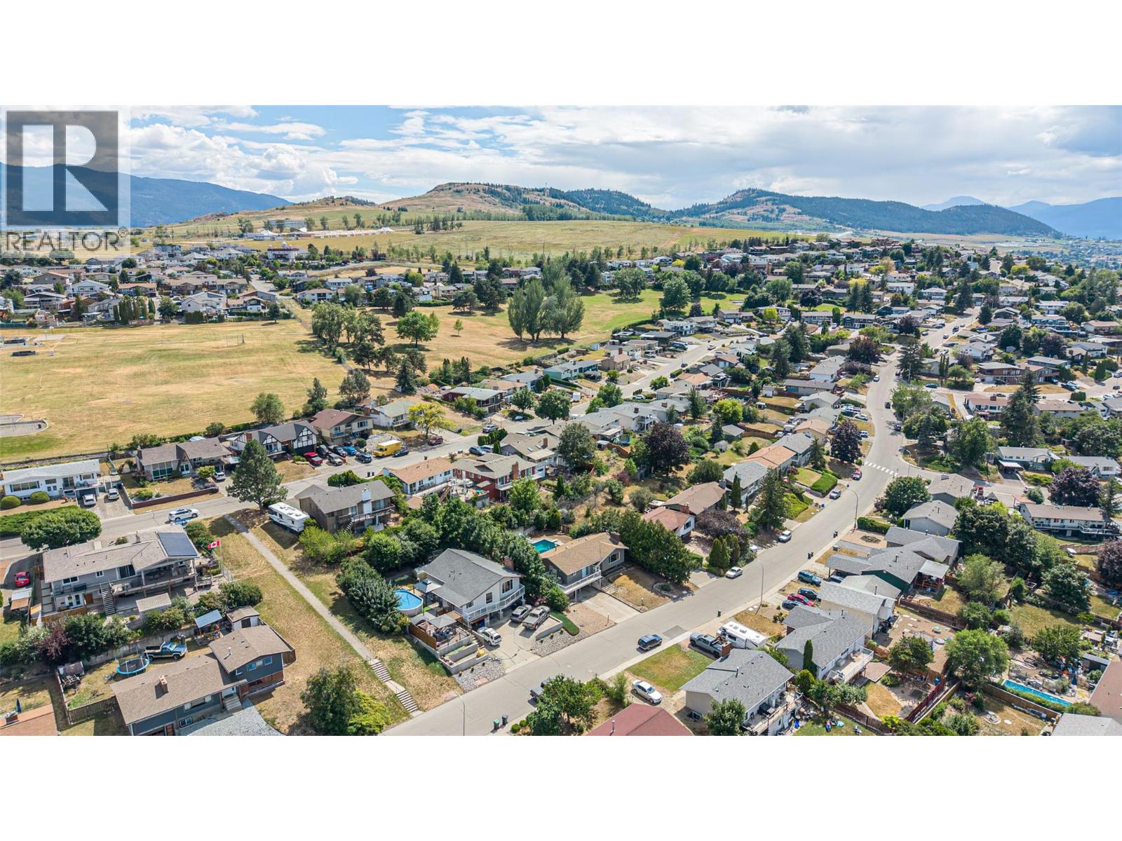 3802 21 Avenue - 77
