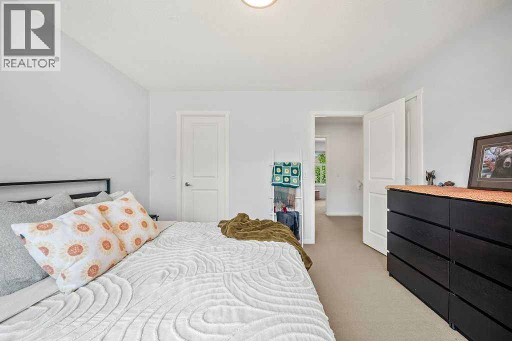 150 Chapalina Square SE - 17