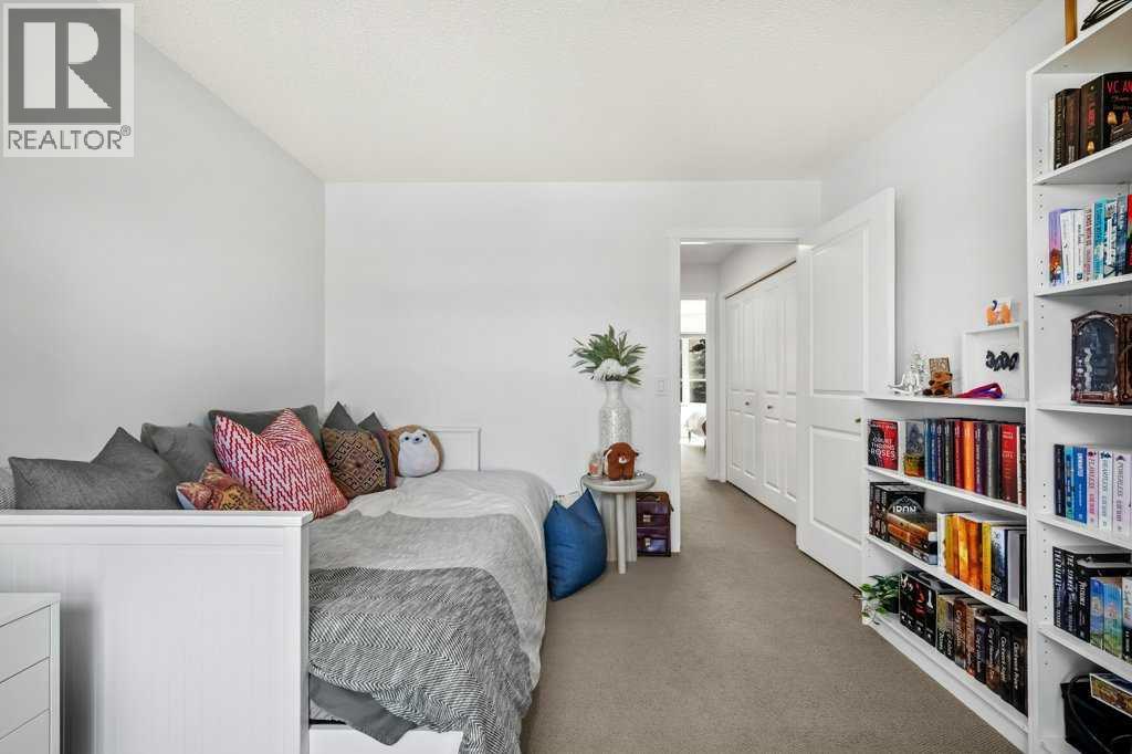 150 Chapalina Square SE - 22