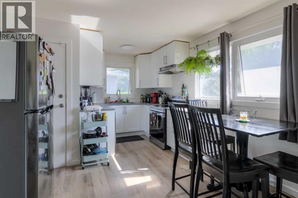 830 9 Street N - 13