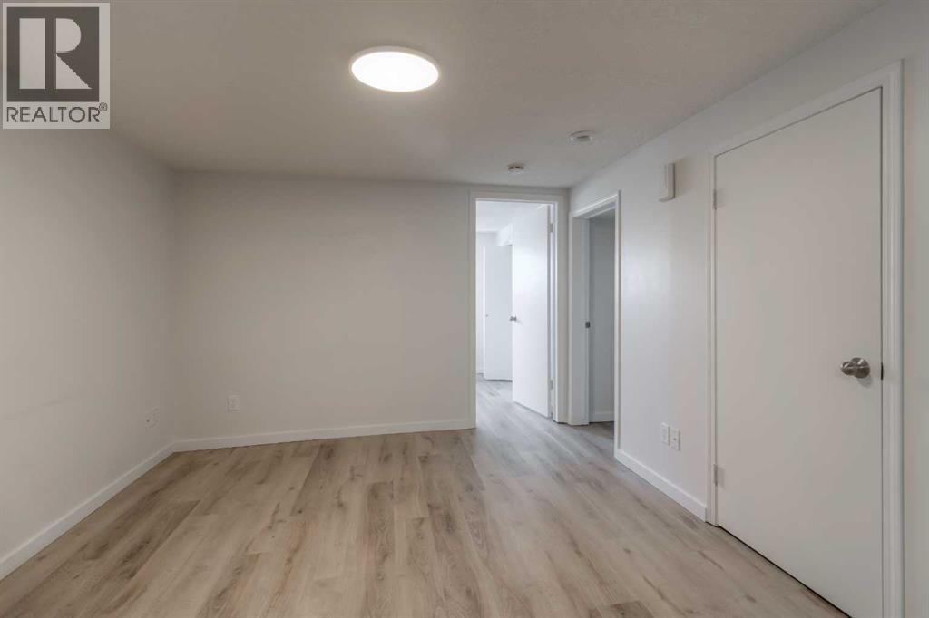 830 9 Street N - 26