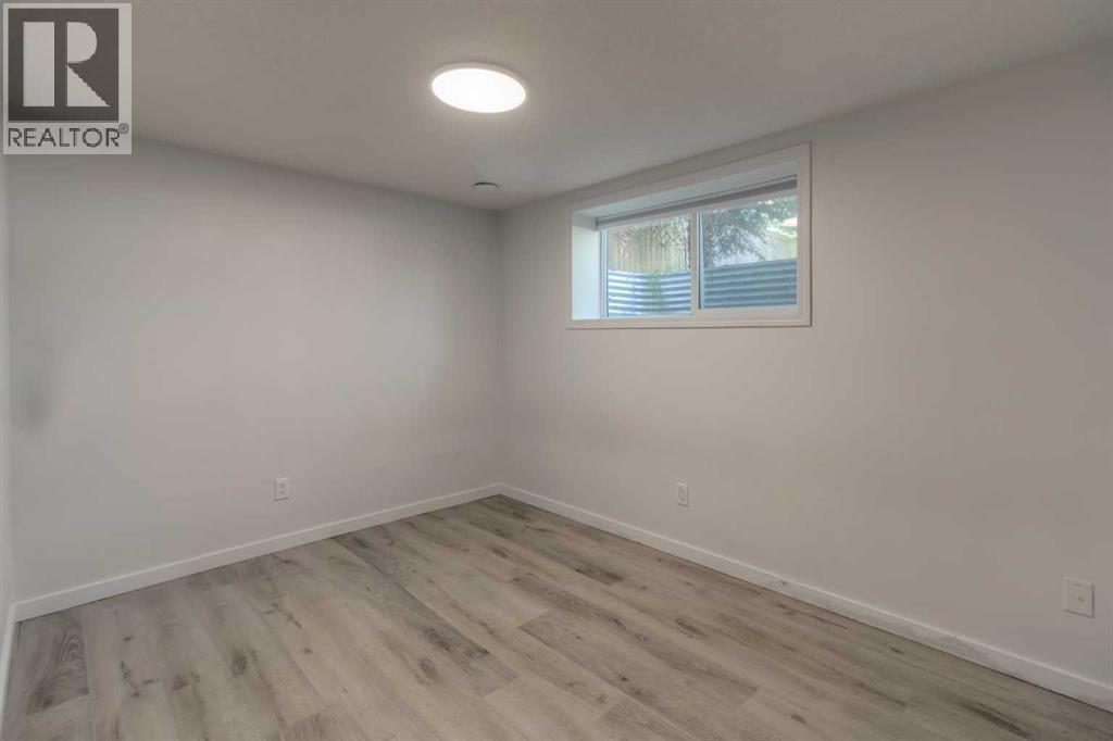 830 9 Street N - 29