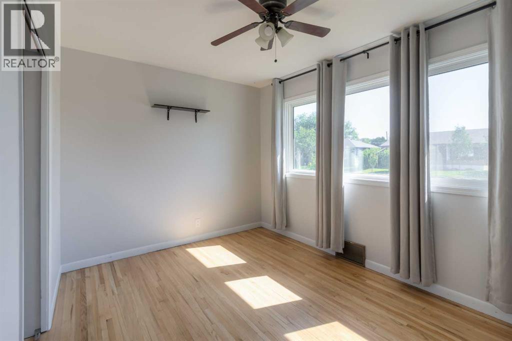 630 10 Street N - 12
