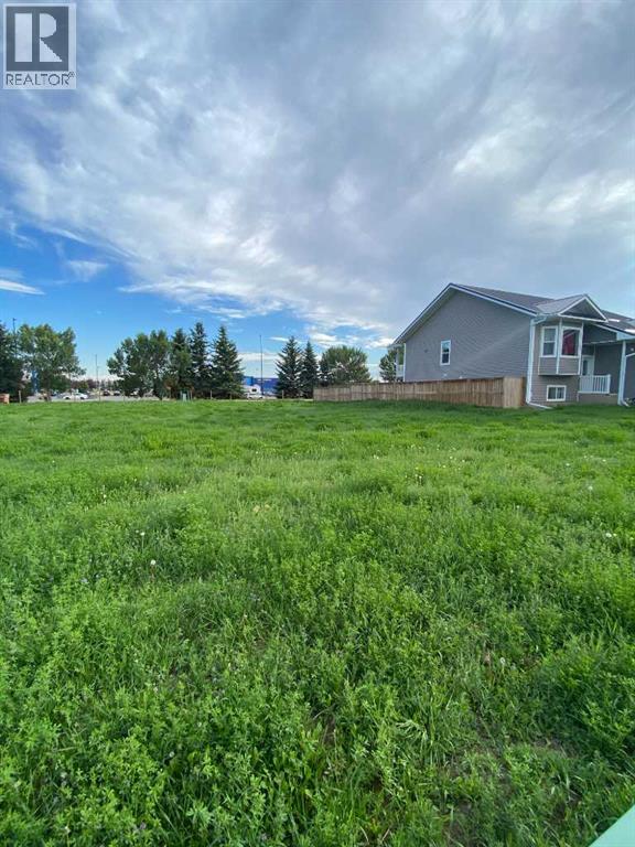 89 Upland Boulevard W, Brooks — photo 2