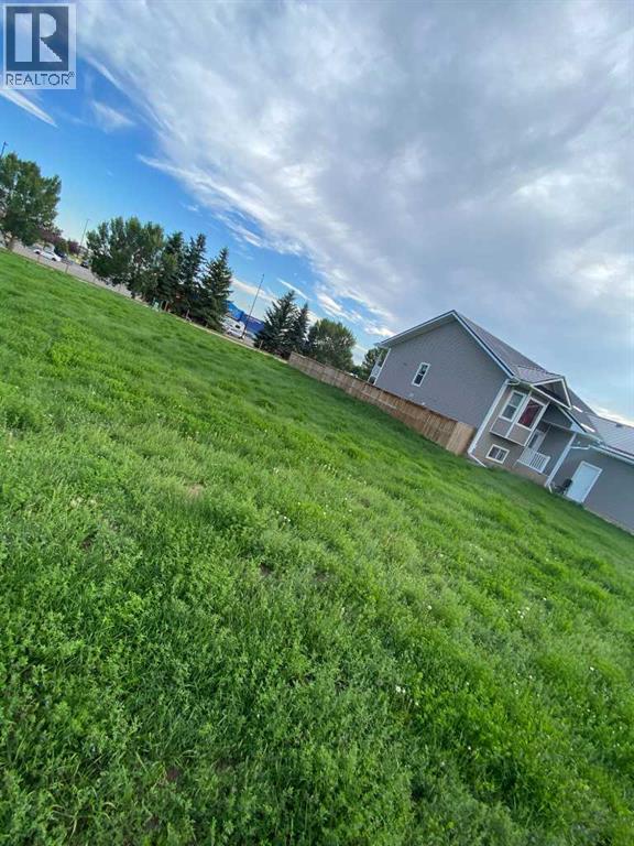 89 Upland Boulevard W, Brooks — photo 3