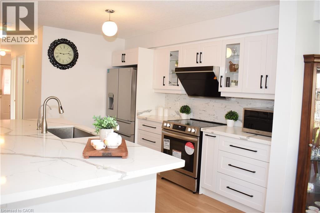 28 LEMON GRASS Street - Image 10