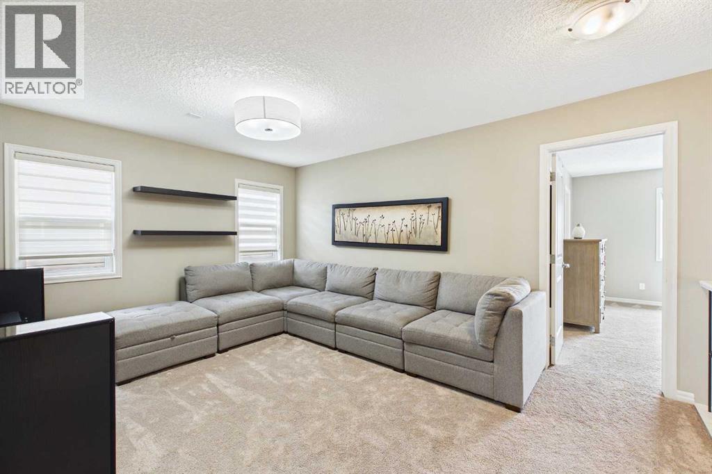 83 Redstone Gardens NE - 23