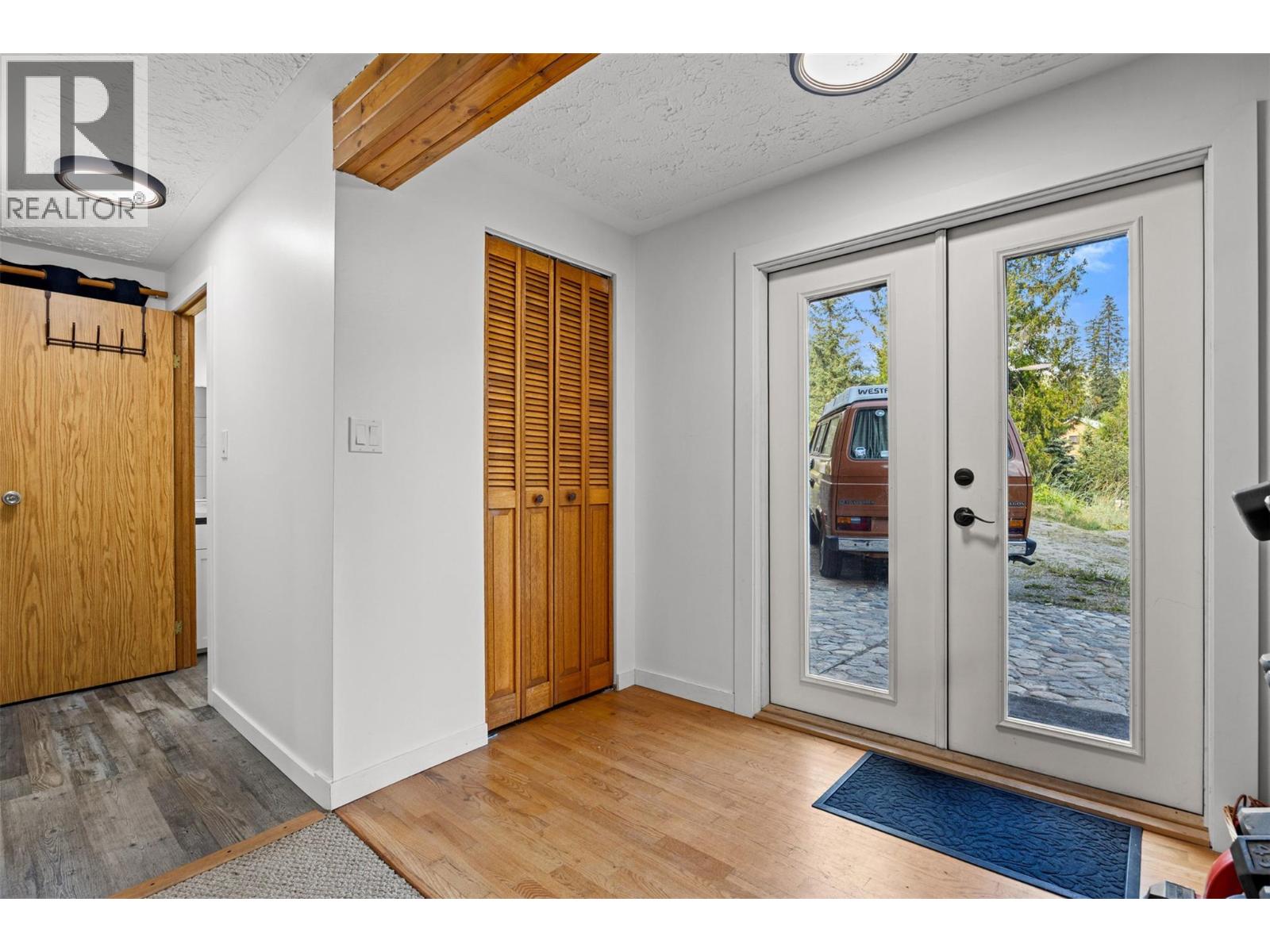 10737 Highway 33 E - 46