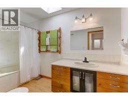 11451 Dakota Road, Lake Country, BC V4V1X1 Photo 43