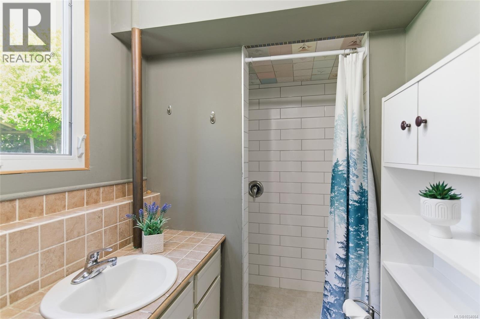 590 Willow St - Image 37