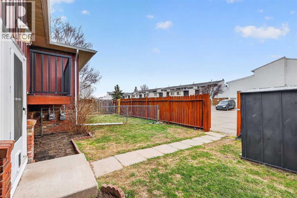 #E 1203 44 Street SE - 22