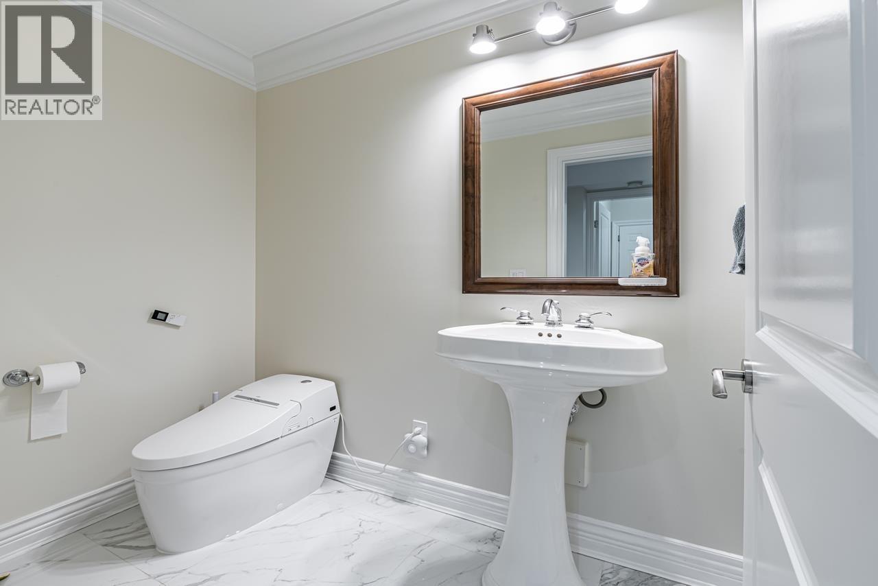 7 Bed, 6 Bath House for Sale in Vancouver – 6386 LARKIN DRIVE, Vancouver – MLS# R3148157 - Image 37